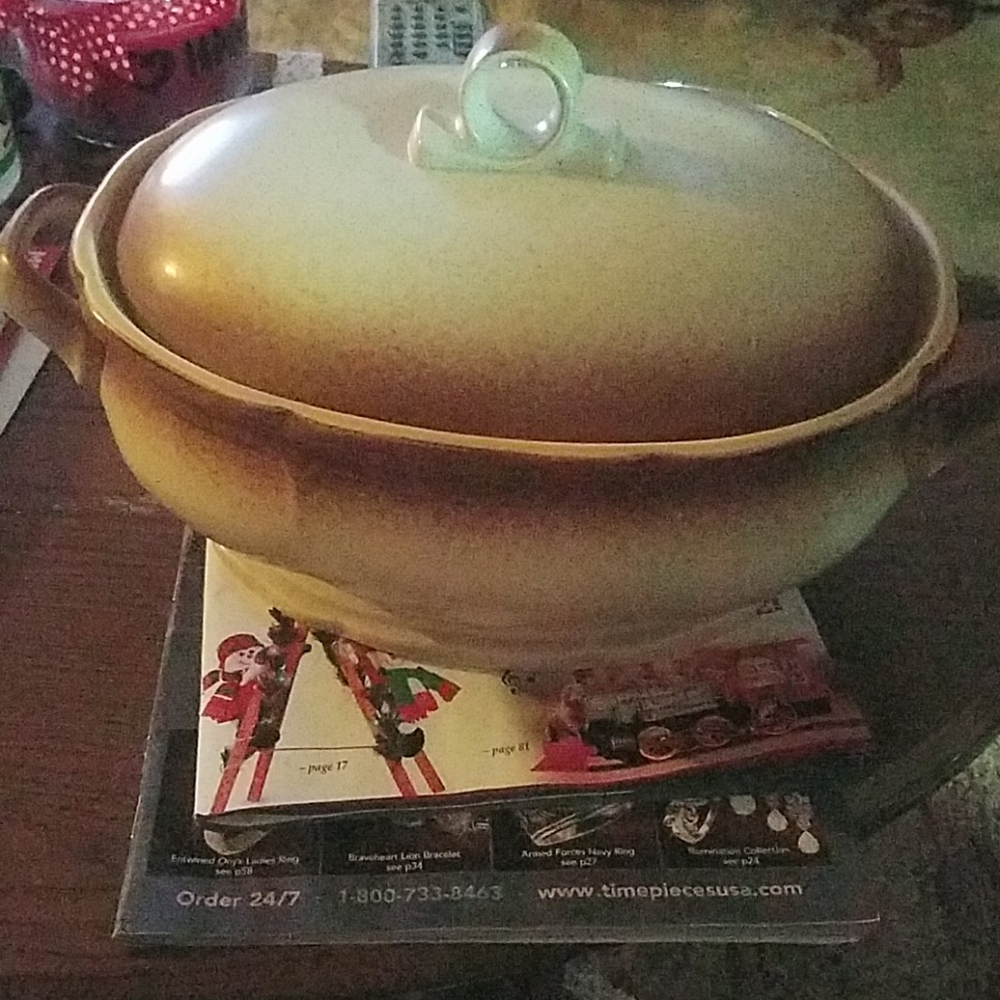 Vintage mikasa covered casserole dish